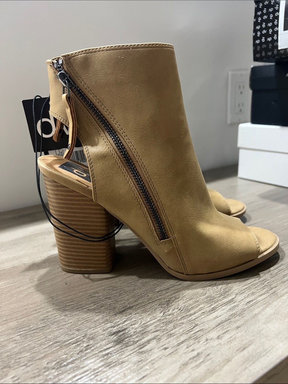 BNIB! Women’s Open-Toe Block Heel Booties in Tan
